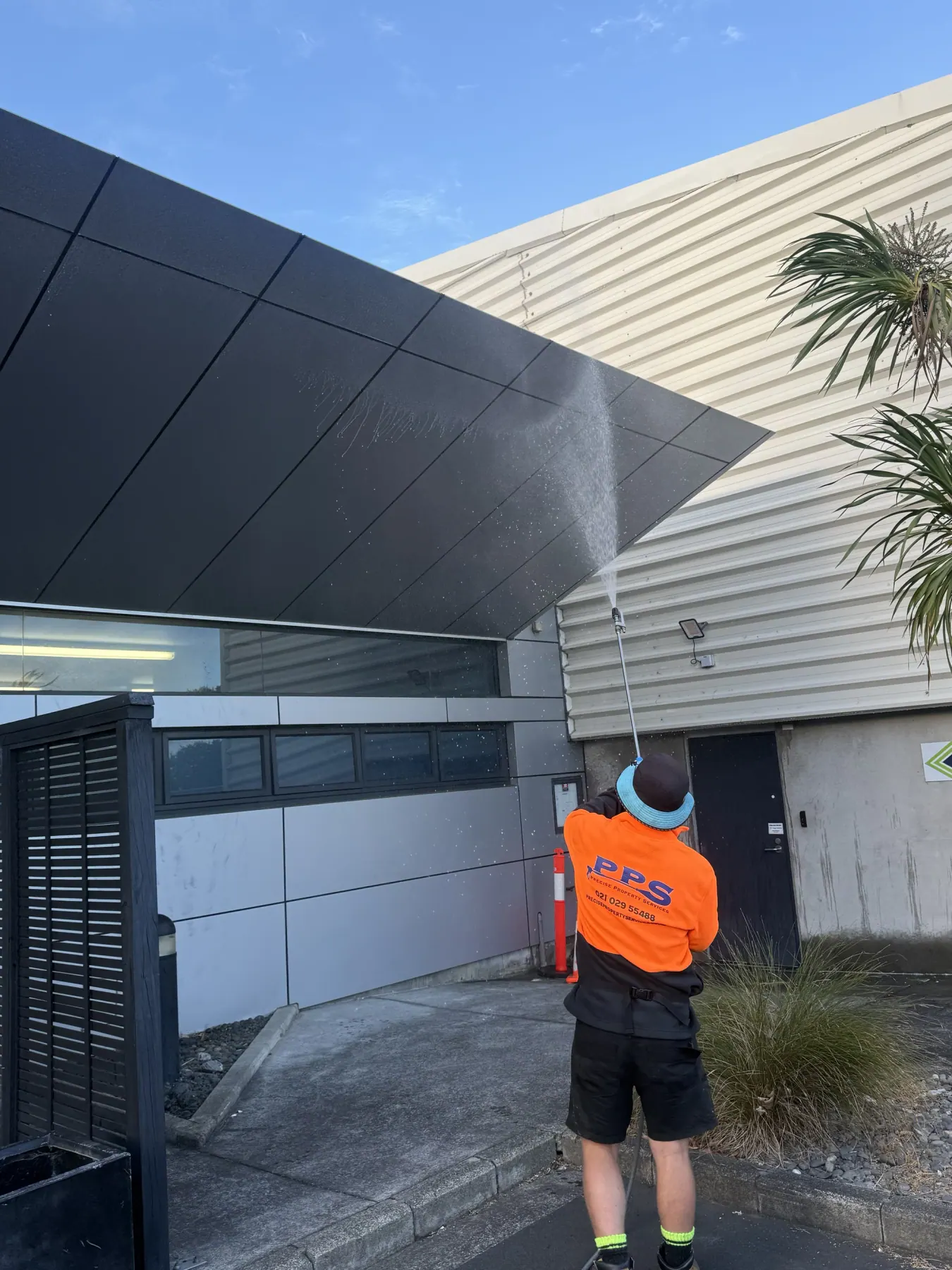 Commercial soffit washing