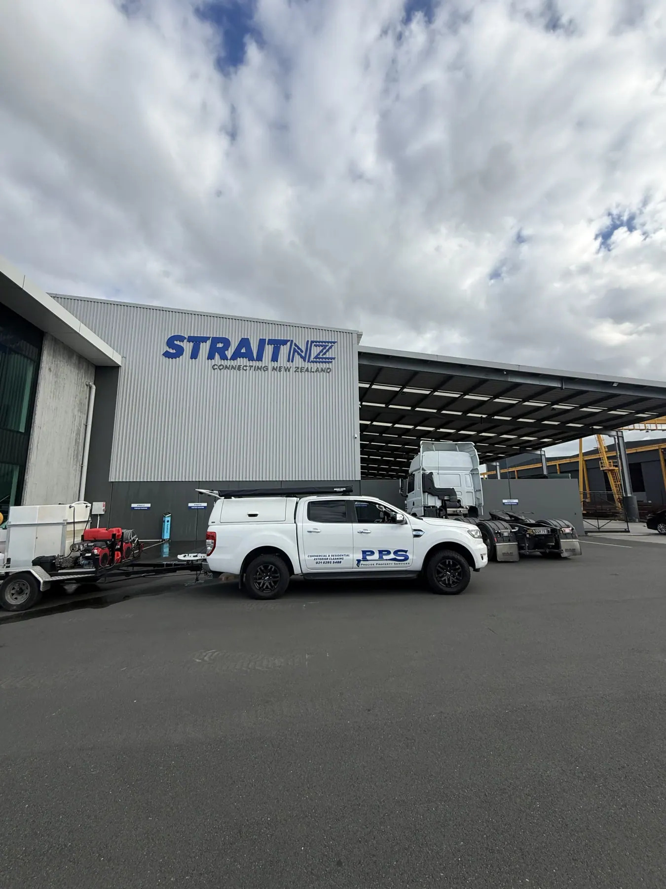 PPS work vehicle and equipment on site